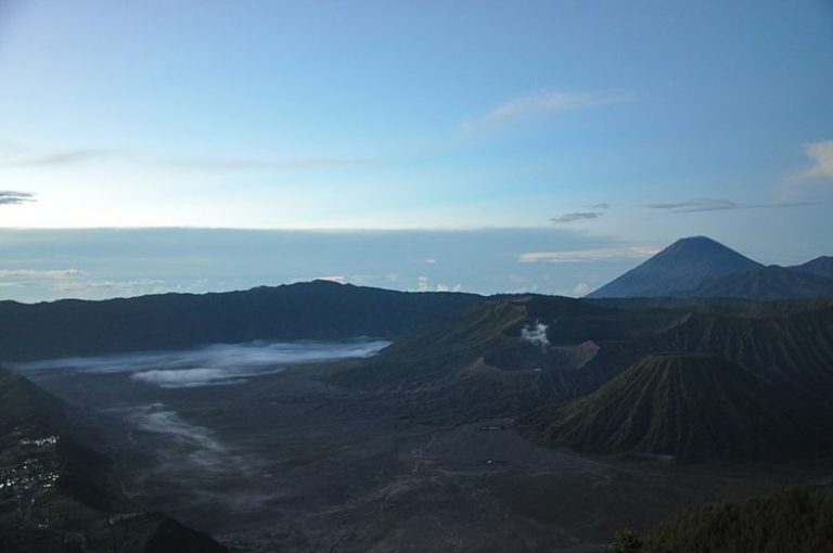 Yuk Menjelajah ke Aneka Wisata Gunung di Jawa Timur